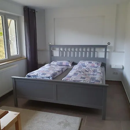 Hanghaus In Alleinlage - We Basement Apartment *