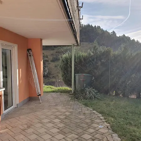Hanghaus In Alleinlage - We Basement Appartement *