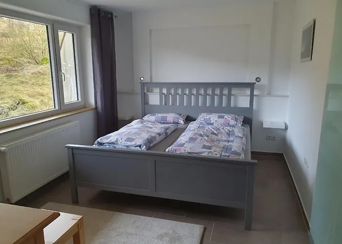 Hanghaus In Alleinlage - We Basement Appartement *